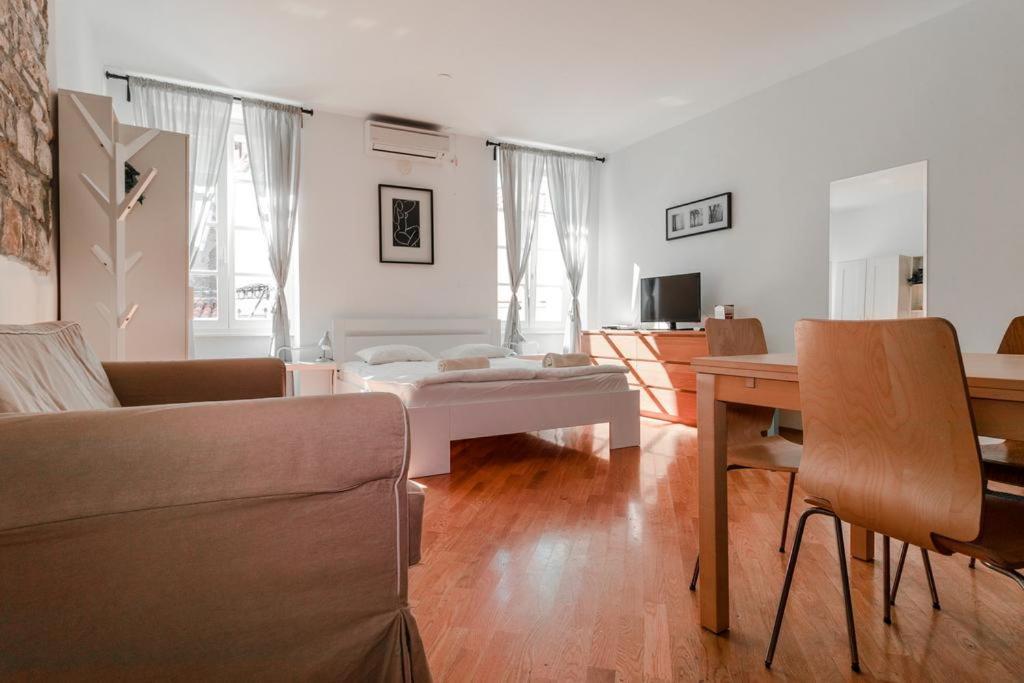 Apartments Artemus Music Piran Exterior foto
